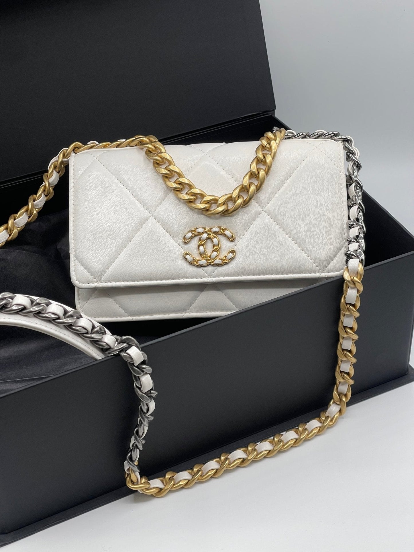 Chanel - Sac wallet on chain 19 blanc