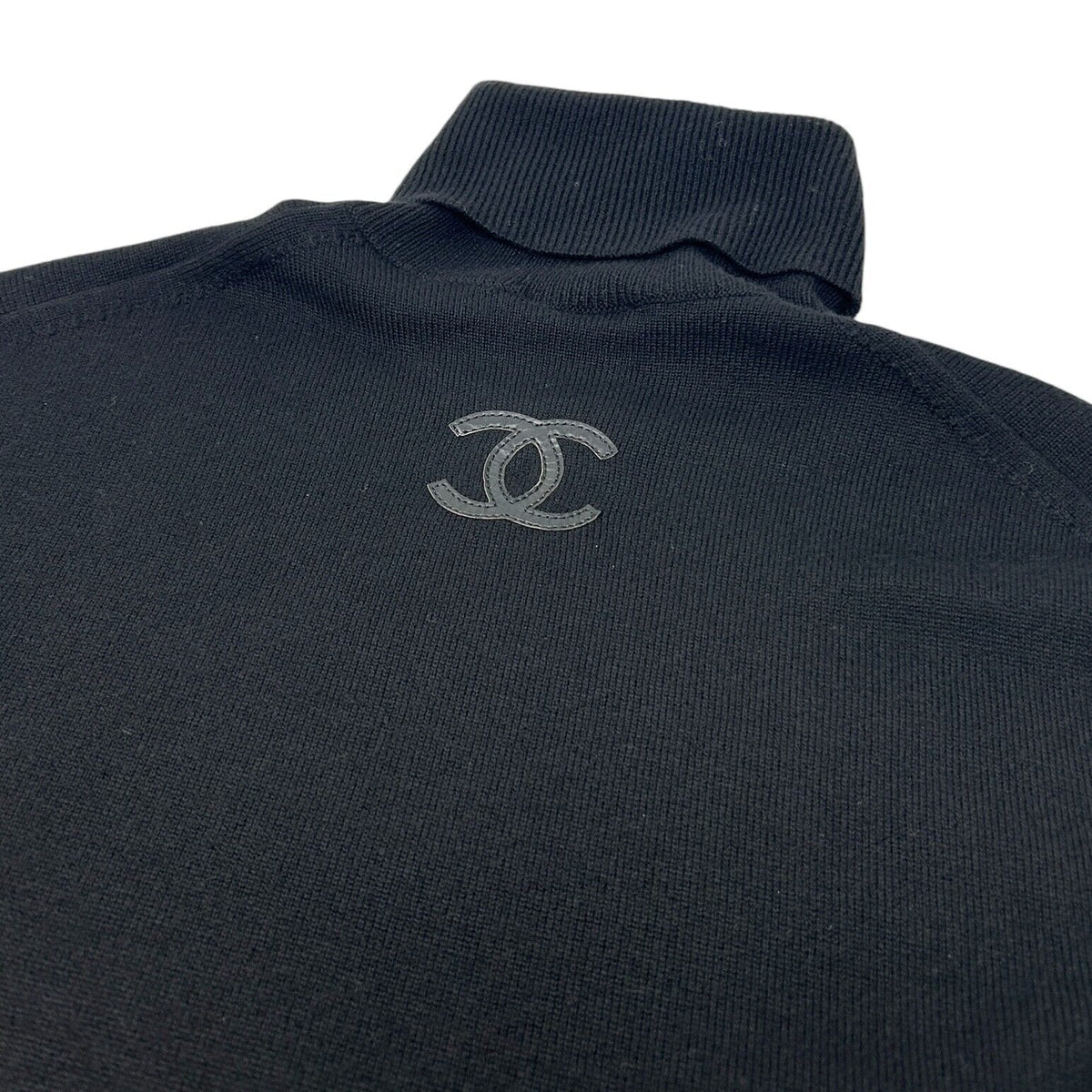 CHANEL Vintage P42169 CC Mark Logo Sweater Top #40 Black Wool Turtleneck