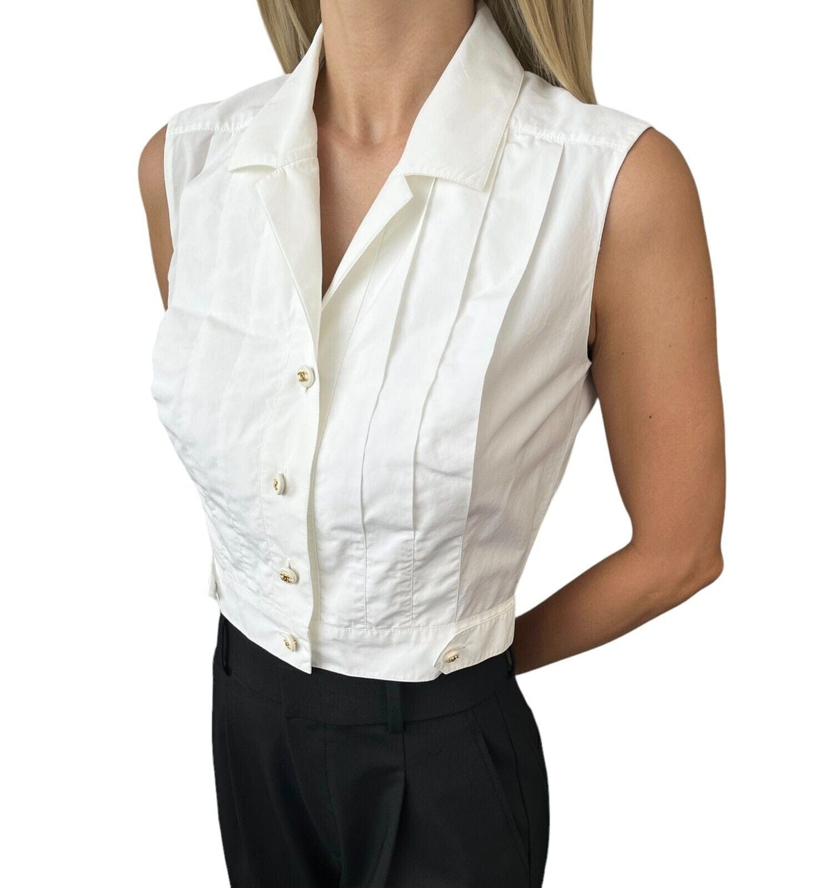 CHANEL Vintage 97P CC Logo Sleeveless Cropped Shirt #38 Top Button White