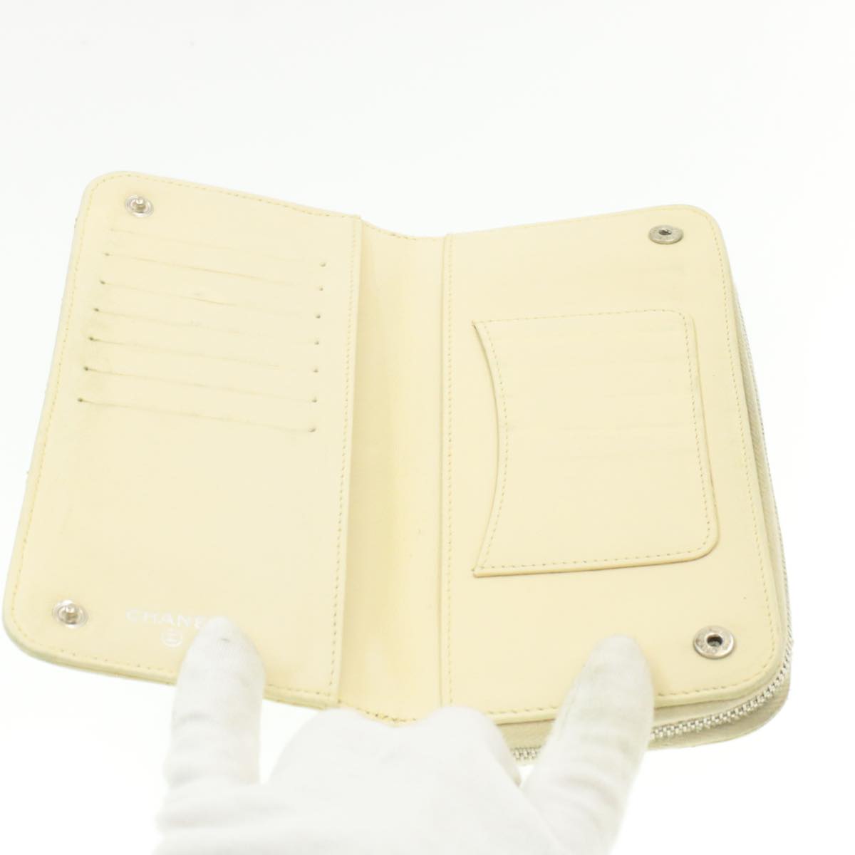 Top Quality Chanel Matelasse Zippy Long Wallet Beige CC Auth cr619