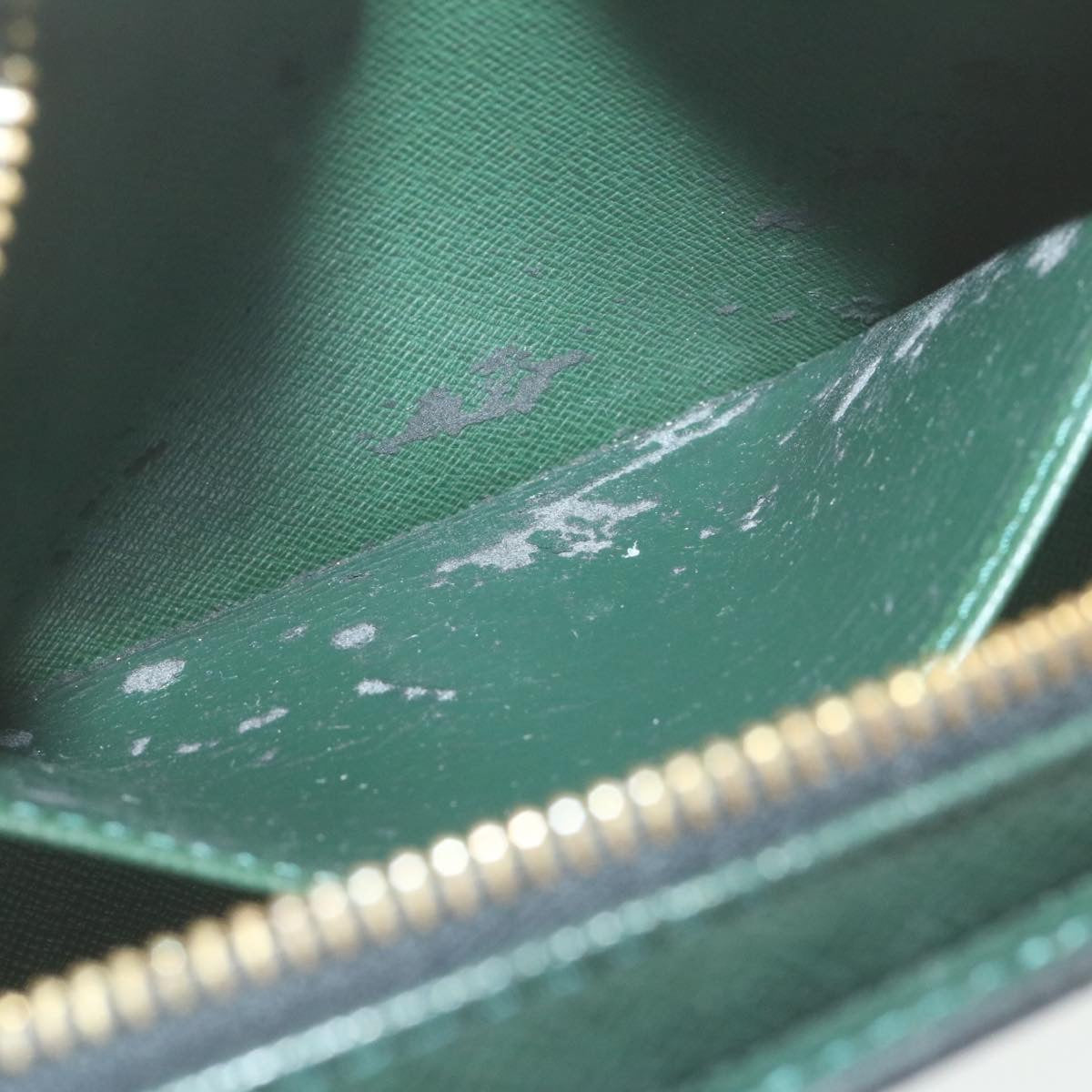 LOUIS VUITTON Taiga Baikal Clutch Bag Epicea M30184 LV Auth cr744