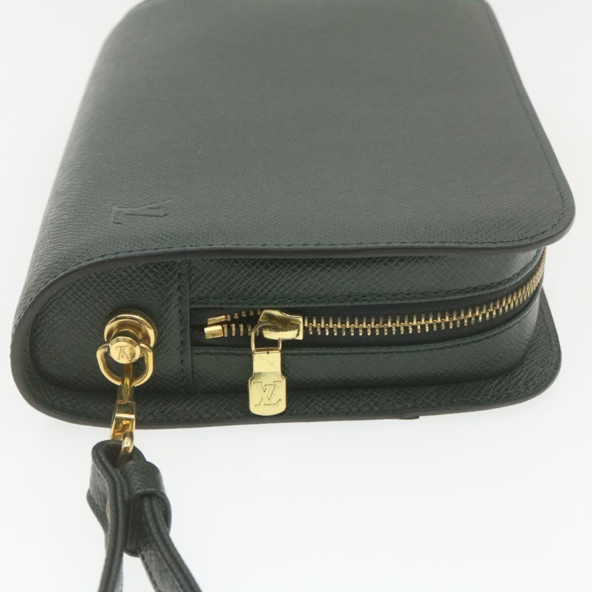 LOUIS VUITTON Taiga Baikal Clutch Bag Epicea M30184 LV Auth cr744