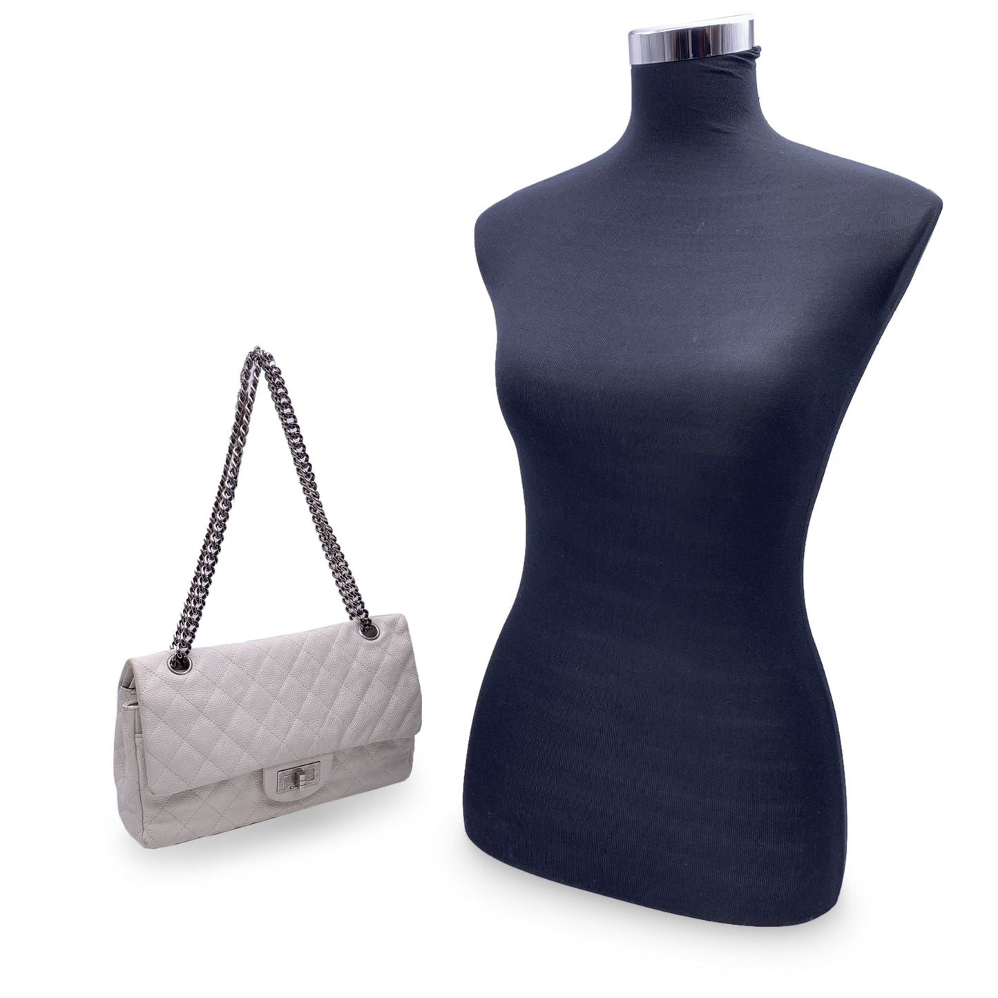 CHANEL White Leather Reissue 2.55 Double Flap 225 Shoulder Bag 2000S