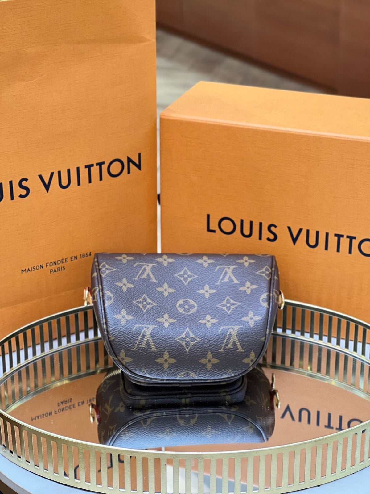 Preloved Louis Vuitton monogram mini bumbag chip 20*11cm 12522