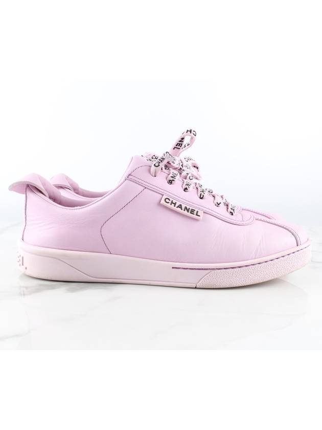 shoe lace pink Chanel