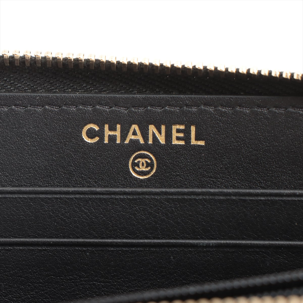 Chanel Matrasse Caviar S Compact Wallet Black Gold  29th
