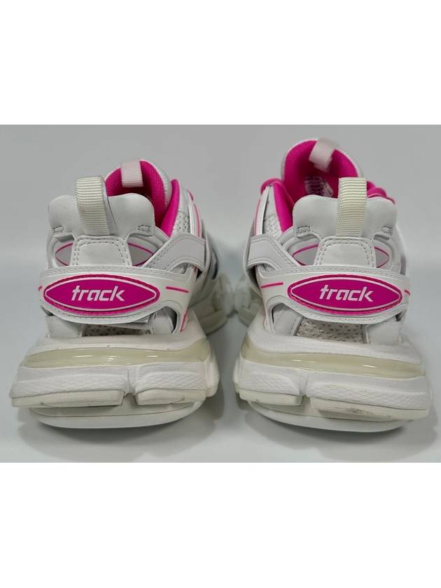 Luxury Balenciaga  track sneakers 240