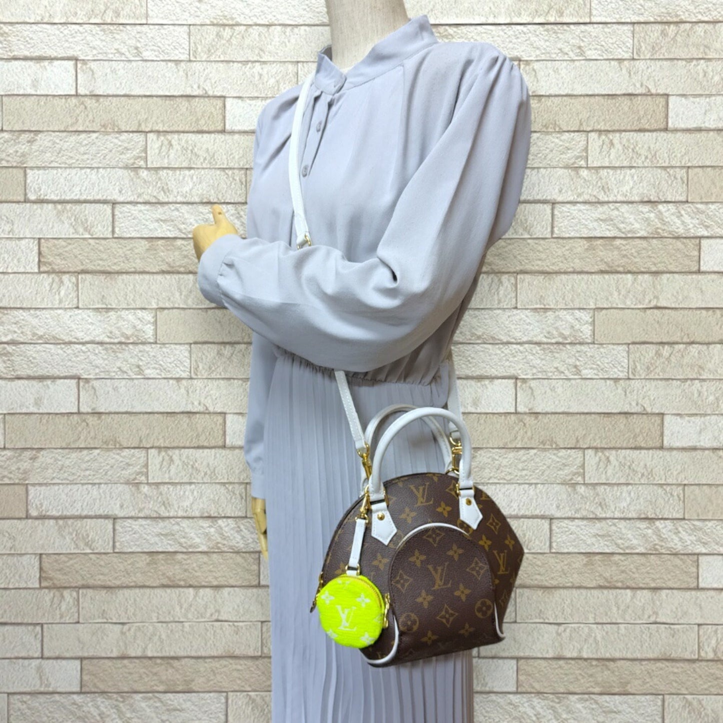 Louis Vuitton Monogram   Monogram Shoulder Bag