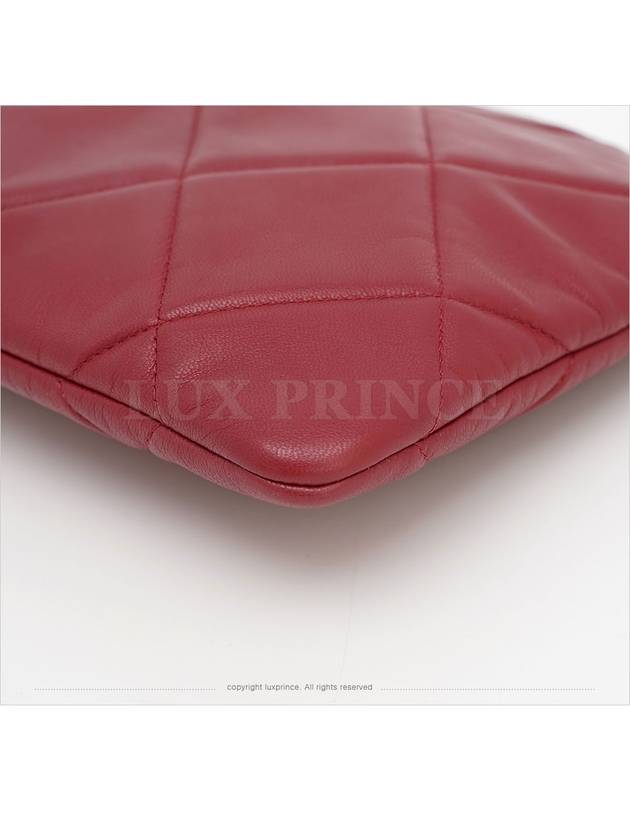 New Medium 19 Clutch 0816sv Chanel