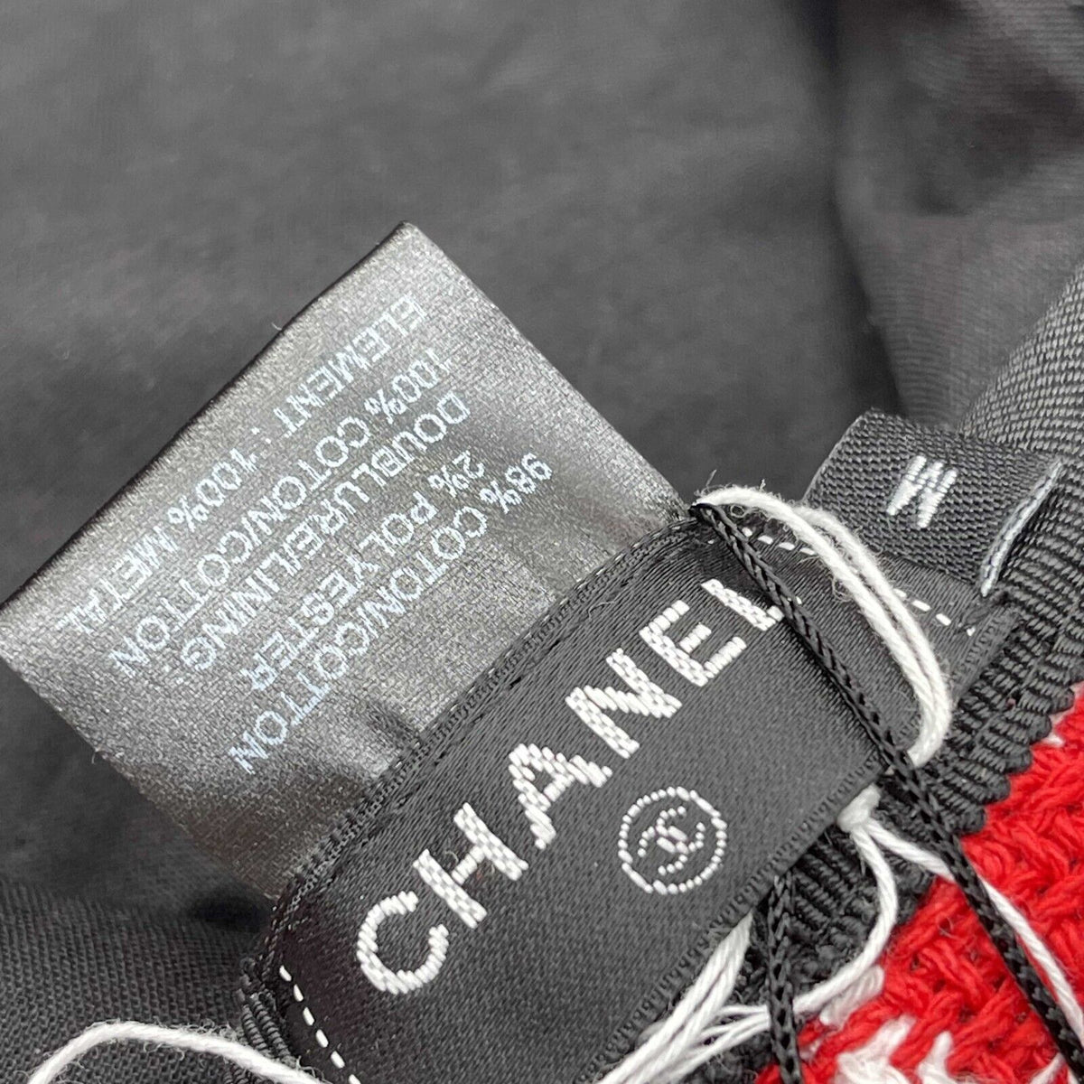 CHANEL NWT 23C RUNWAY Red White Fantasy Tweed Medium Bucket Hat Medium
