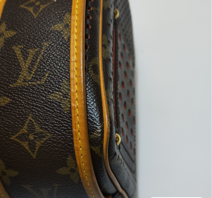 Preloved Louis Vuitton (LV) bag 19cm brown 24082278834643