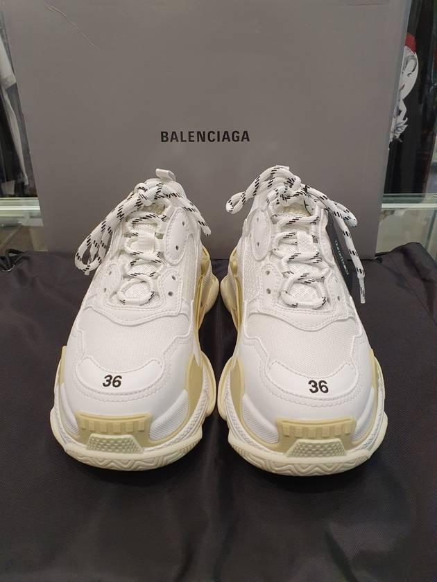 Luxury Balenciaga  Triple S Low-Top Sneakers White
