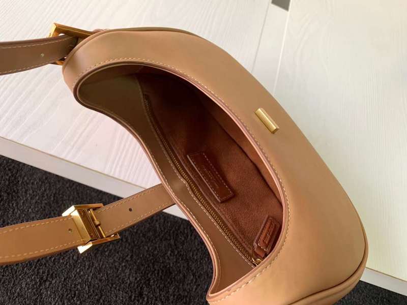Yves Saint Laurent - Bags - The Wells Bags  472