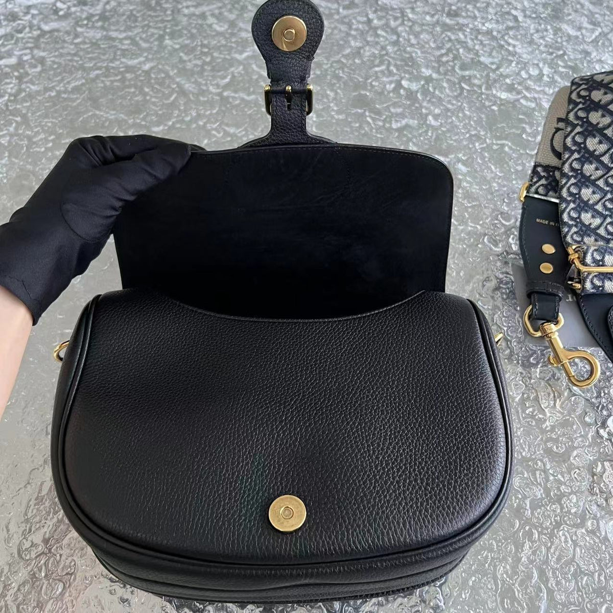 Bobby Large Grained Calfskin Black Golden Hardware With Strap
