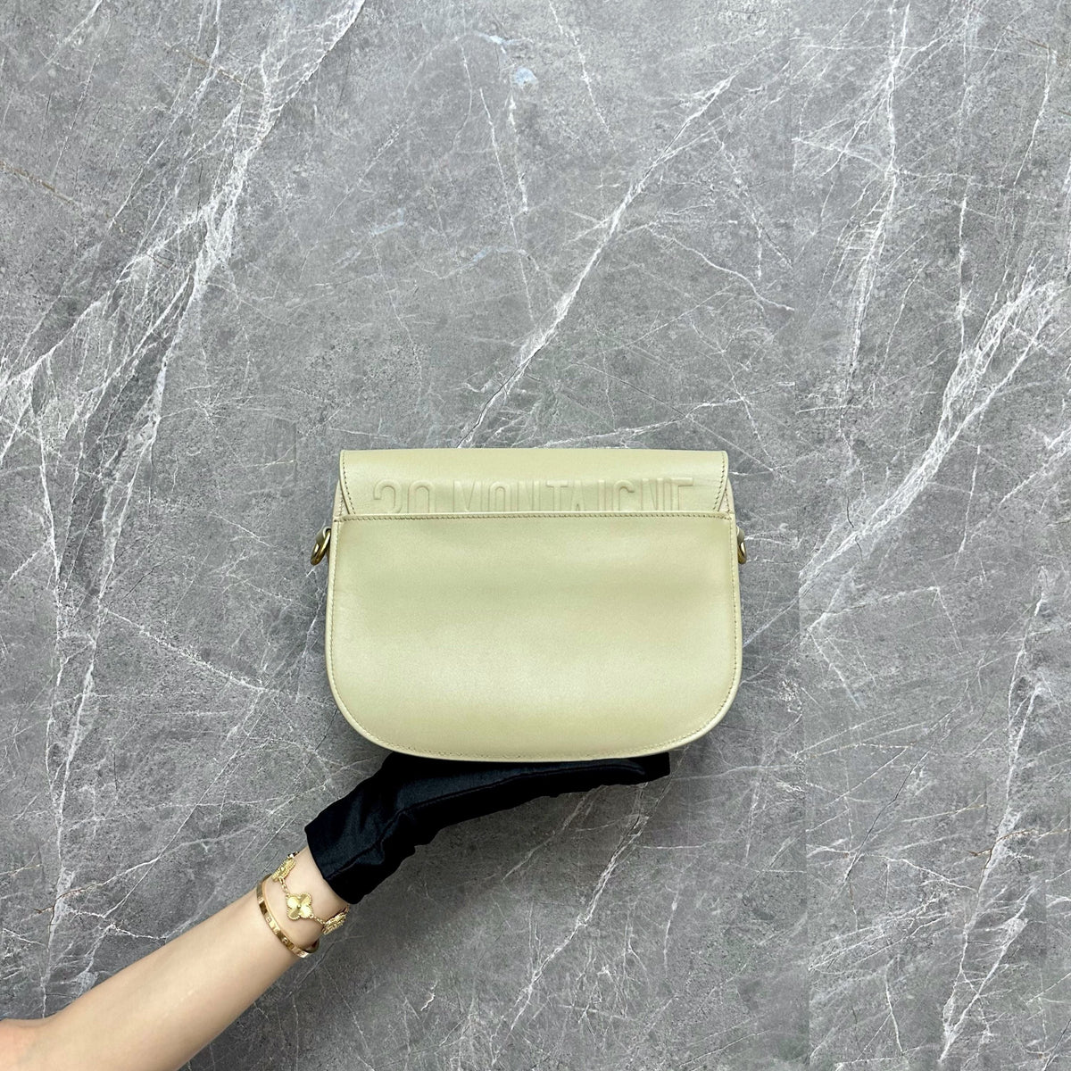 Bobby Medium Flap Beige Smooth Calfskin GHW