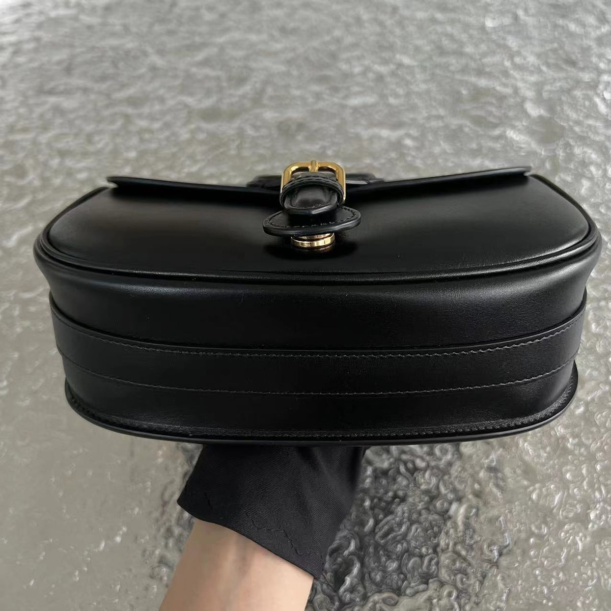 Bobby Medium Smooth Calfskin Black GHW