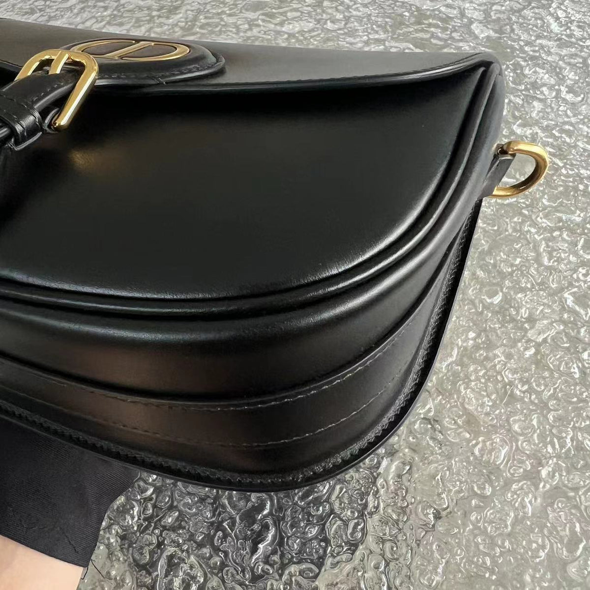 Bobby Medium Smooth Calfskin Black GHW