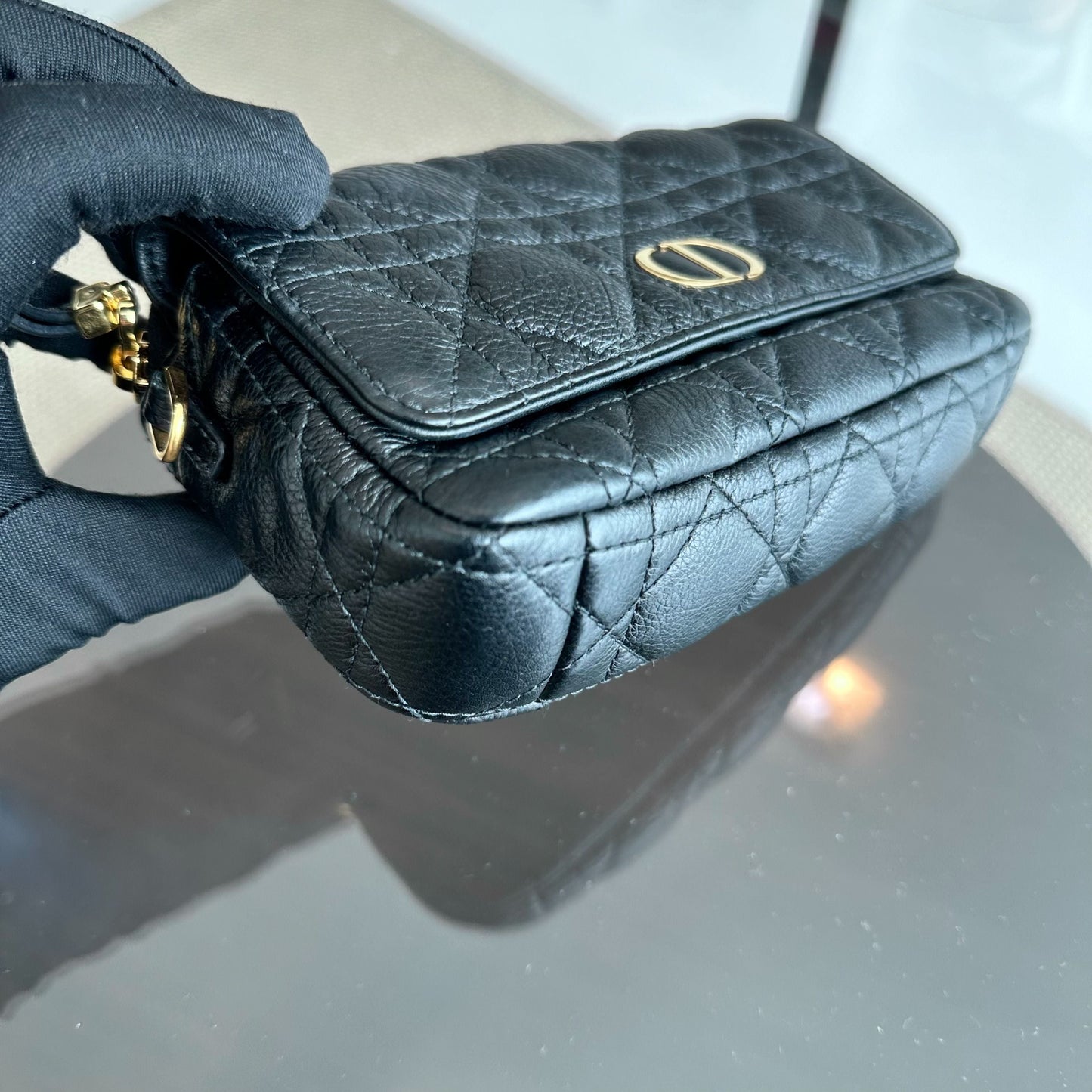 Caro Pouch WOC Wallet On Chain Cannage Grained Calfskin Black GHW