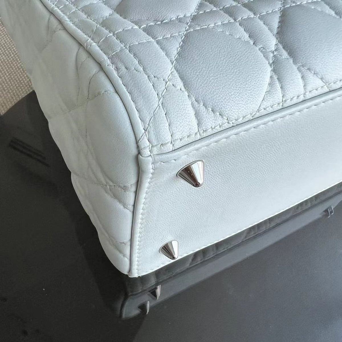 Lady Medium Cannage Lambskin White Silver Hardware