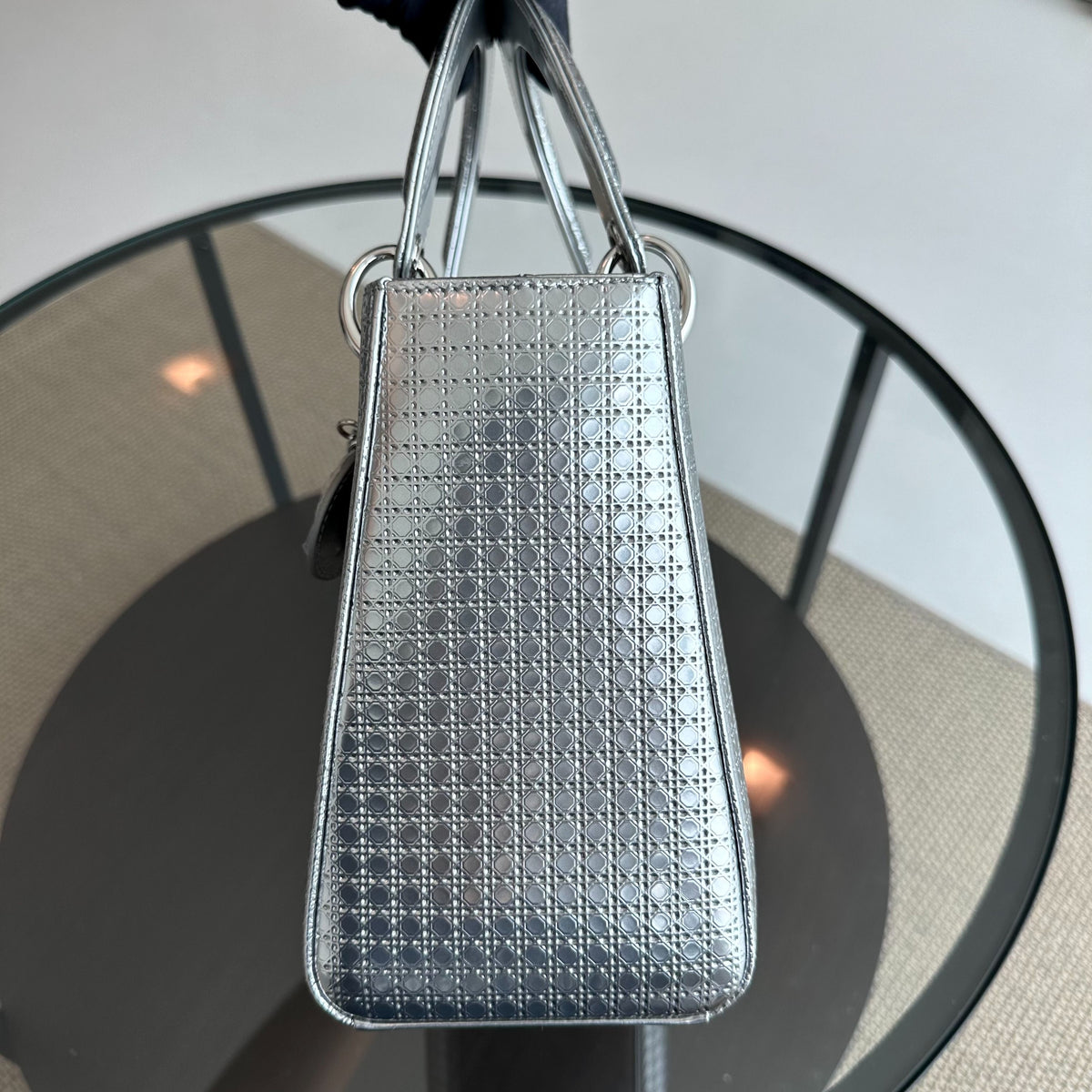 Lady Medium Micro-Cannage Metallic Calfskin Limited Edition Silver SHW