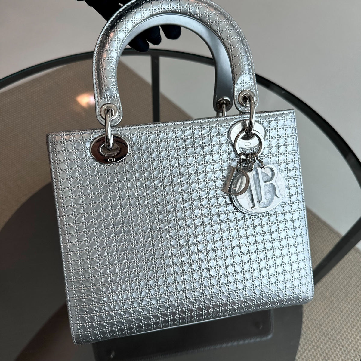 Lady Medium Micro-Cannage Metallic Limited Edition Silver SHW