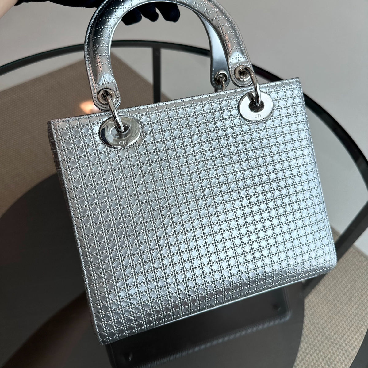 Lady Medium Micro-Cannage Metallic Limited Edition Silver SHW