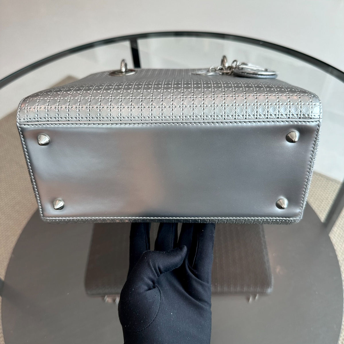 Lady Medium Micro-Cannage Metallic Limited Edition Silver SHW