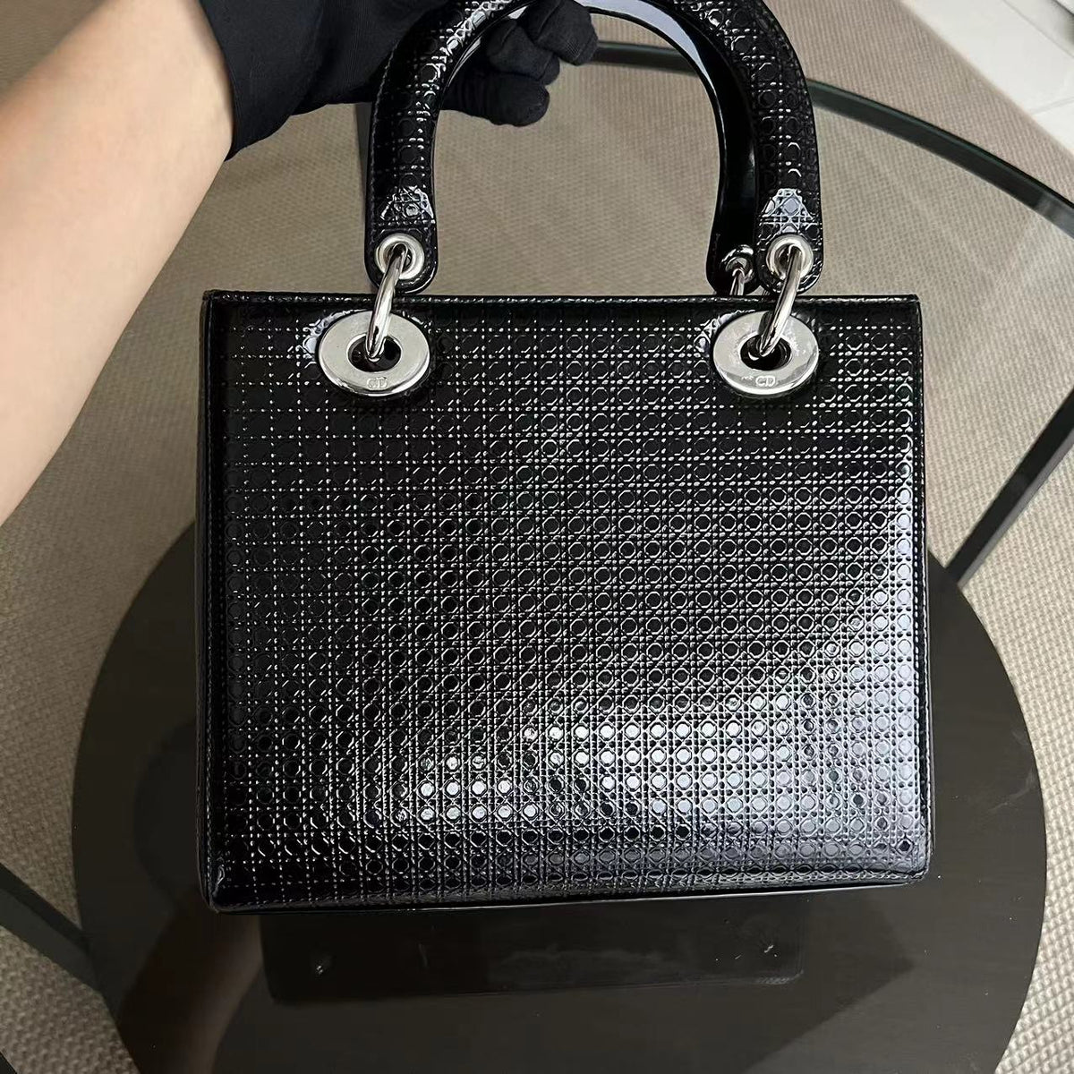 Lady Medium Micro Cannage Patent Calfskin Black SHW