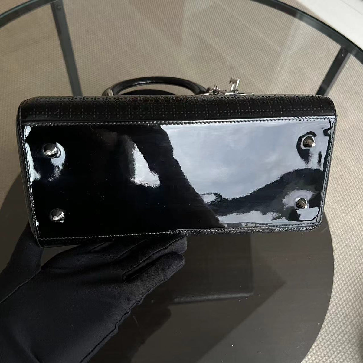 Lady Medium Micro Cannage Patent Calfskin Black SHW