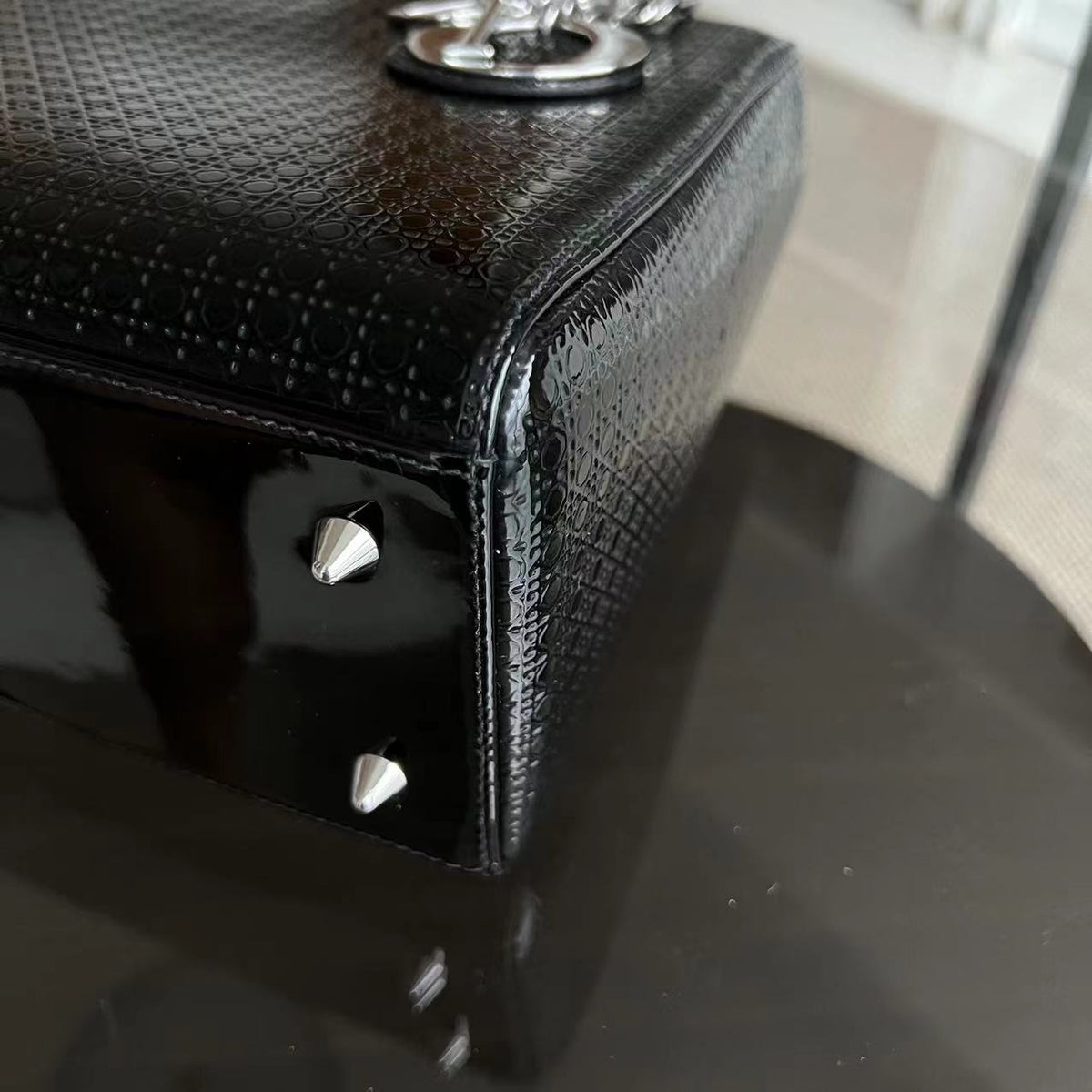 Lady Medium Micro Cannage Patent Calfskin Black SHW