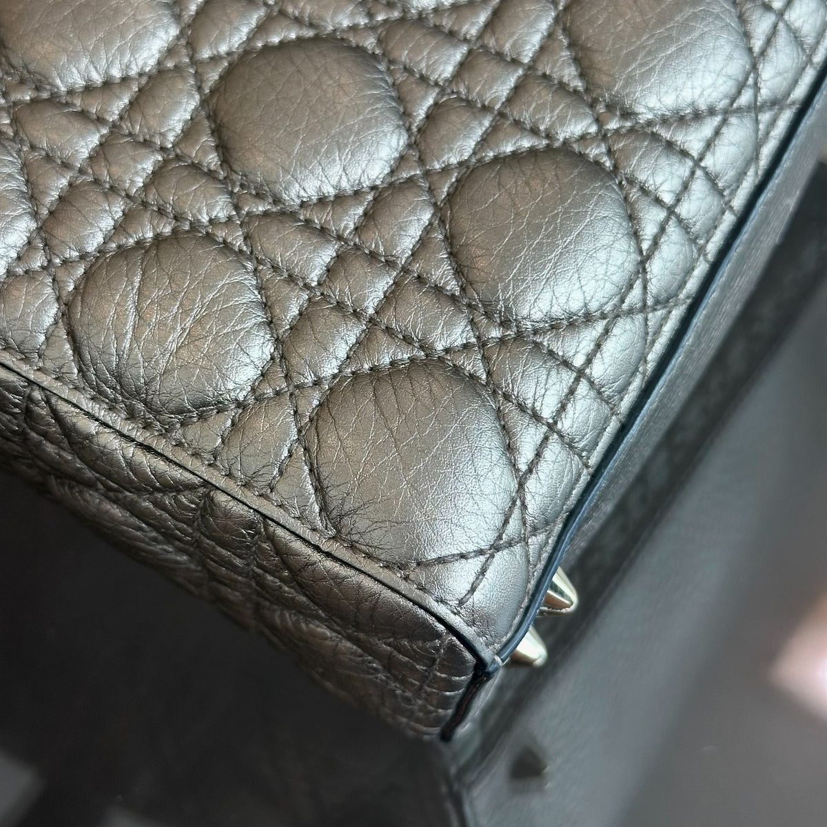 Lady Small Grained Calfskin Metallic Gold GHW