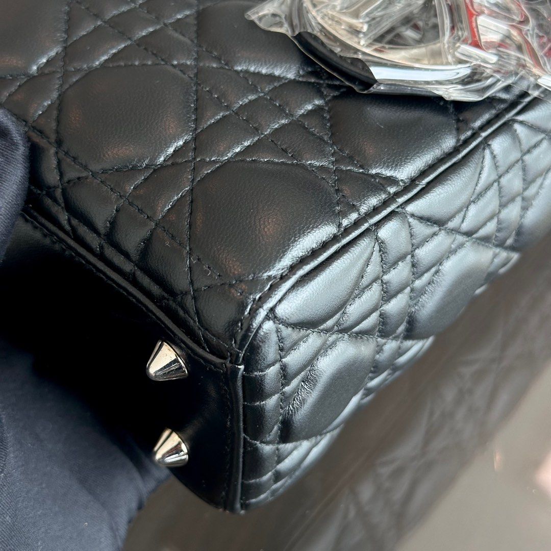 Lady Small Lambskin Cannage Badge Charm ABC Black SHW