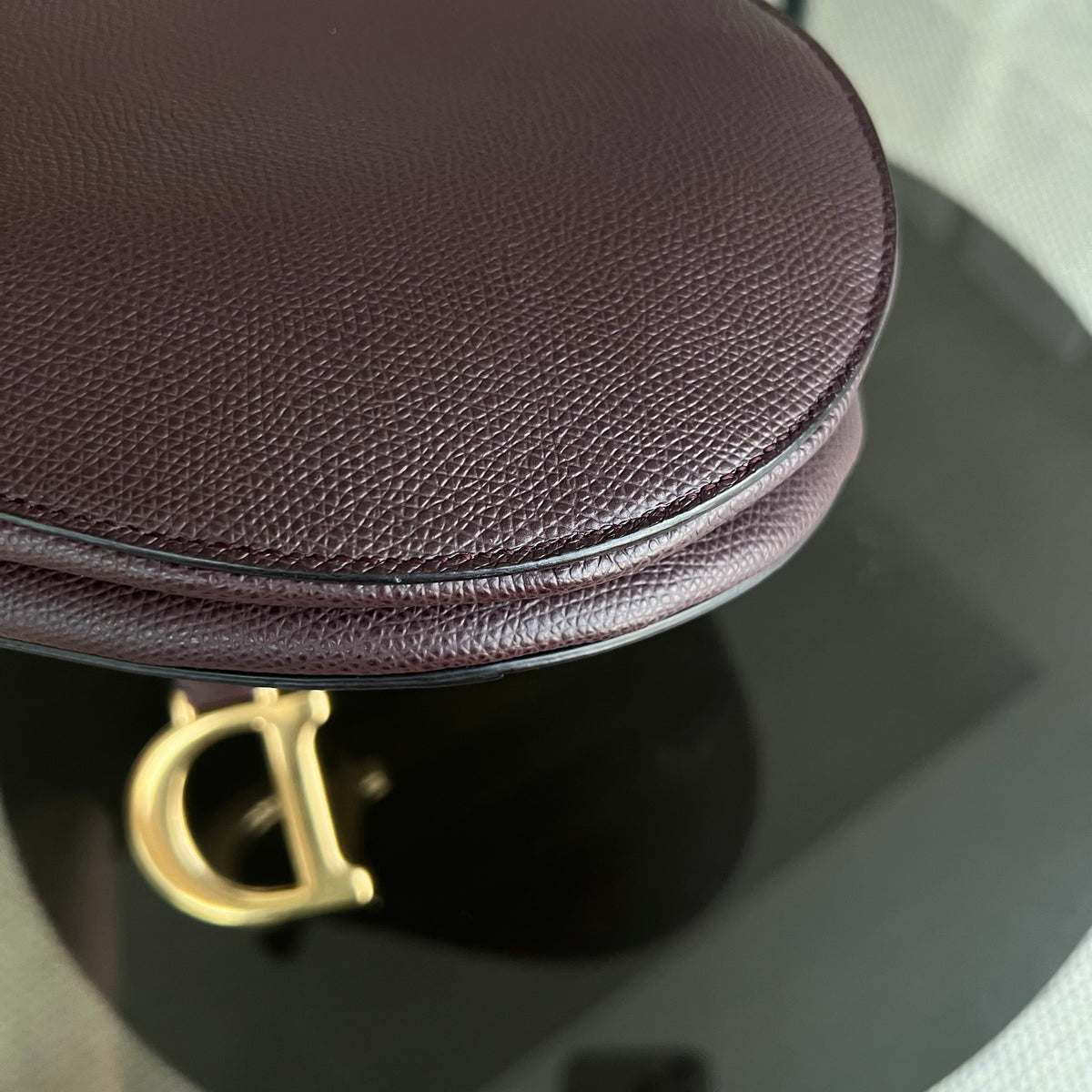 Medium Saddle  25CM Grained Calfskin Burgundy Golden Hardware