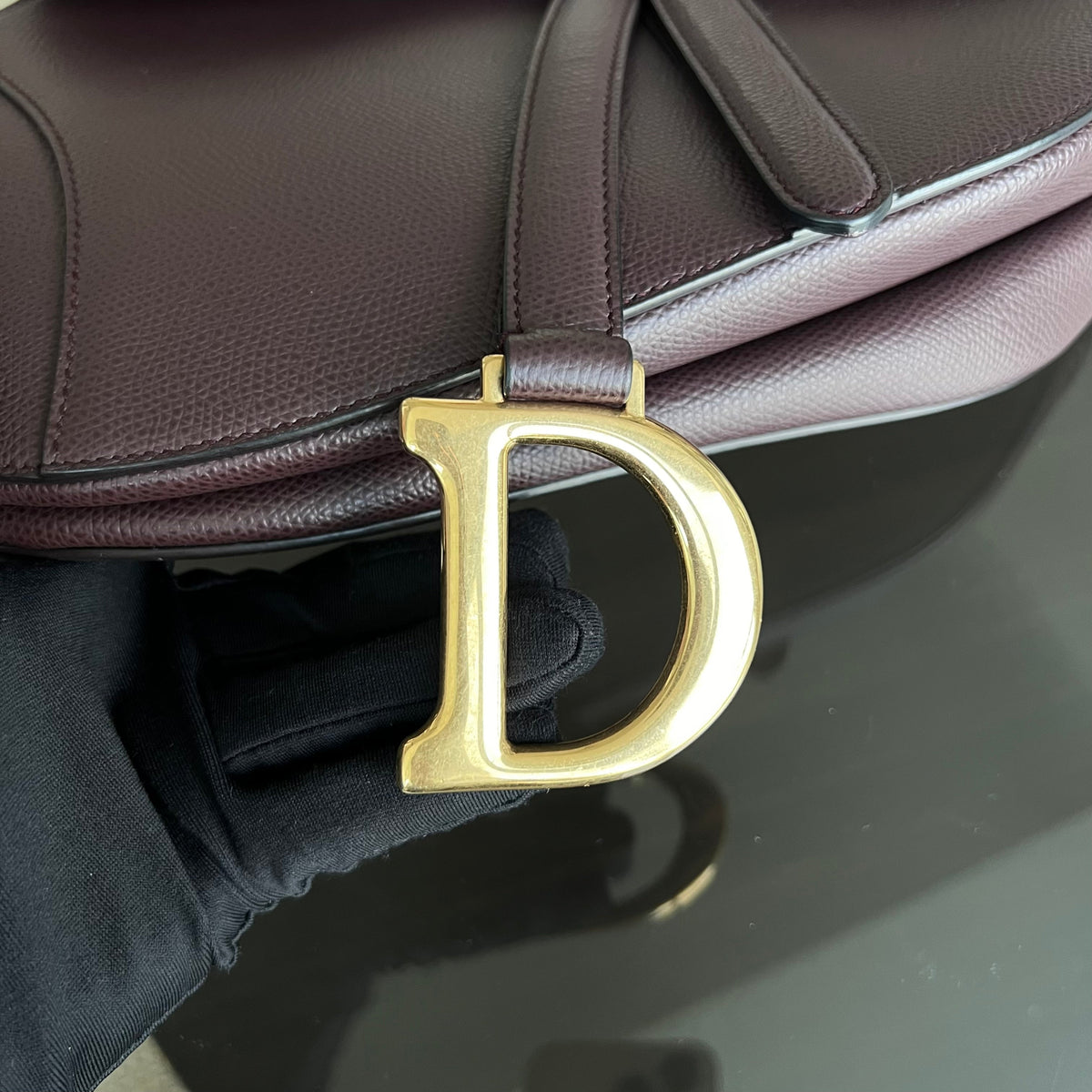 Medium Saddle  25CM Grained Calfskin Burgundy Golden Hardware