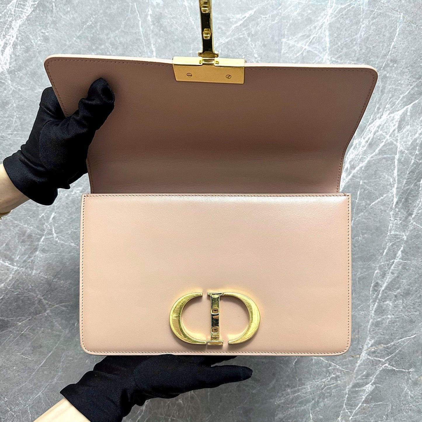Montaigne 30 Calfskin Medium Beige Shoulder Bag GHW