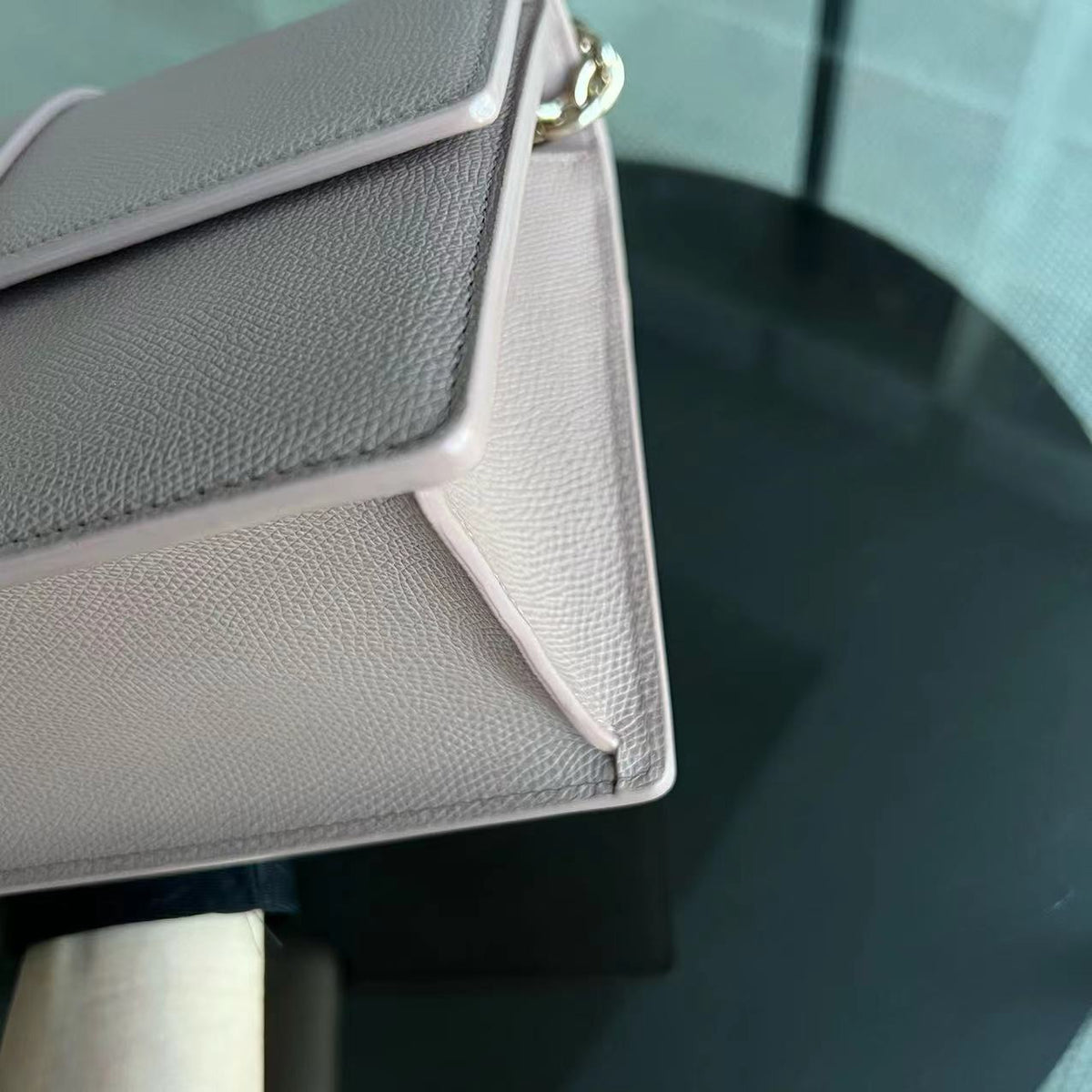 Montaigne 30 East West Grained Calfskin Light Pink Golden Hardware