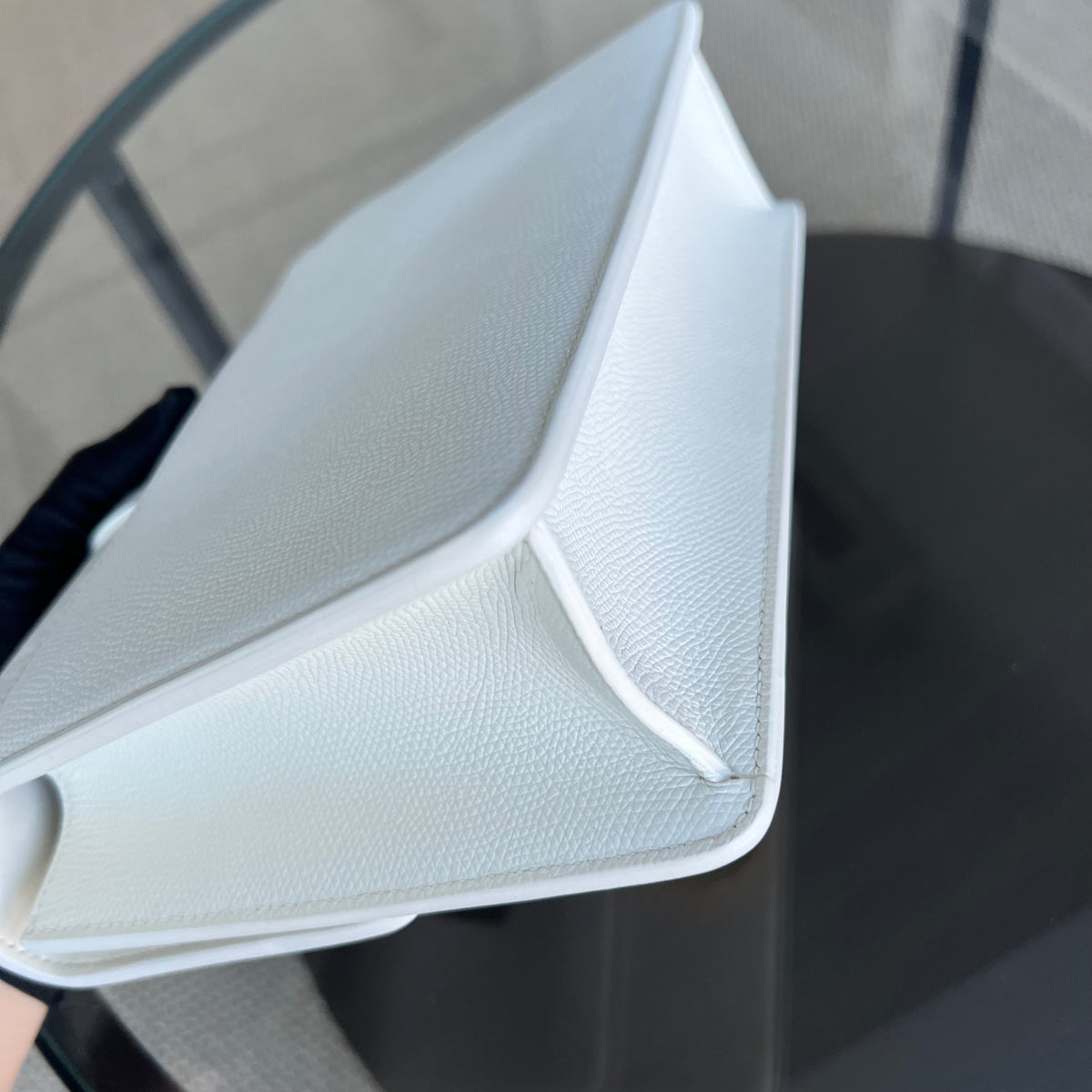 Montaigne 30 Grained Calfskin White Golden Hardware