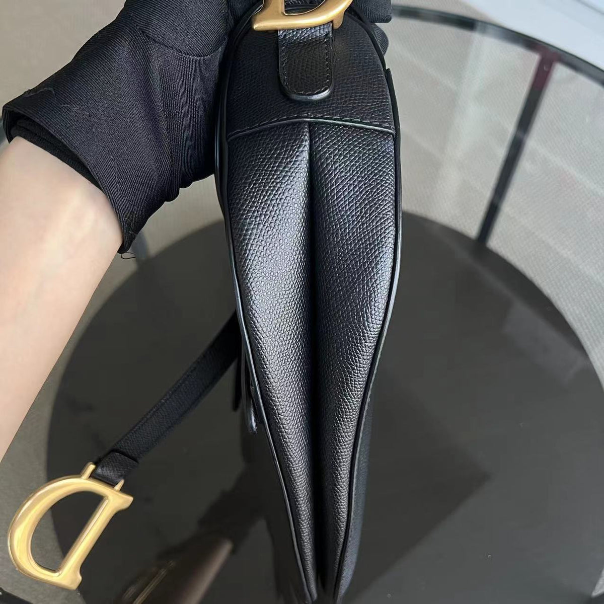 Saddle Medium Grained Calfskin Black Golden Hardware