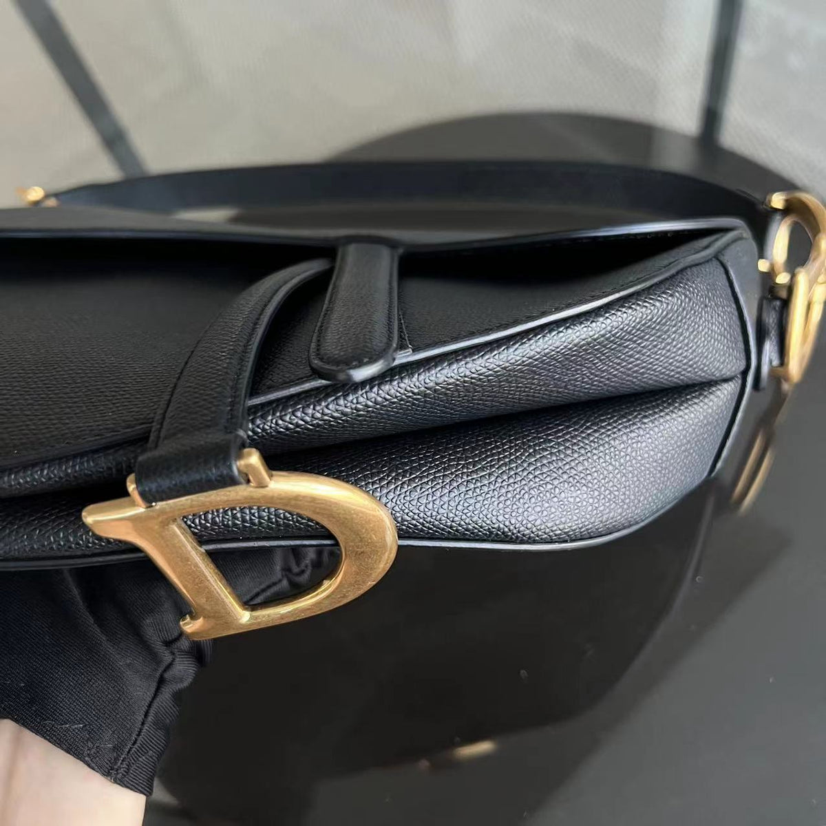 Saddle Medium Grained Calfskin Black Golden Hardware