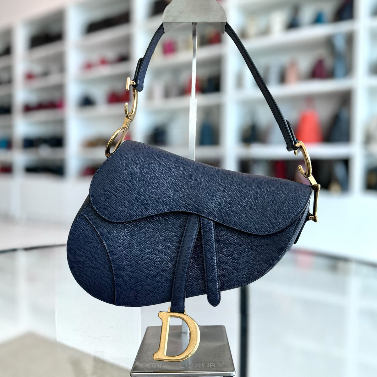 Saddle Medium Grained Calfskin Dark Blue GHW