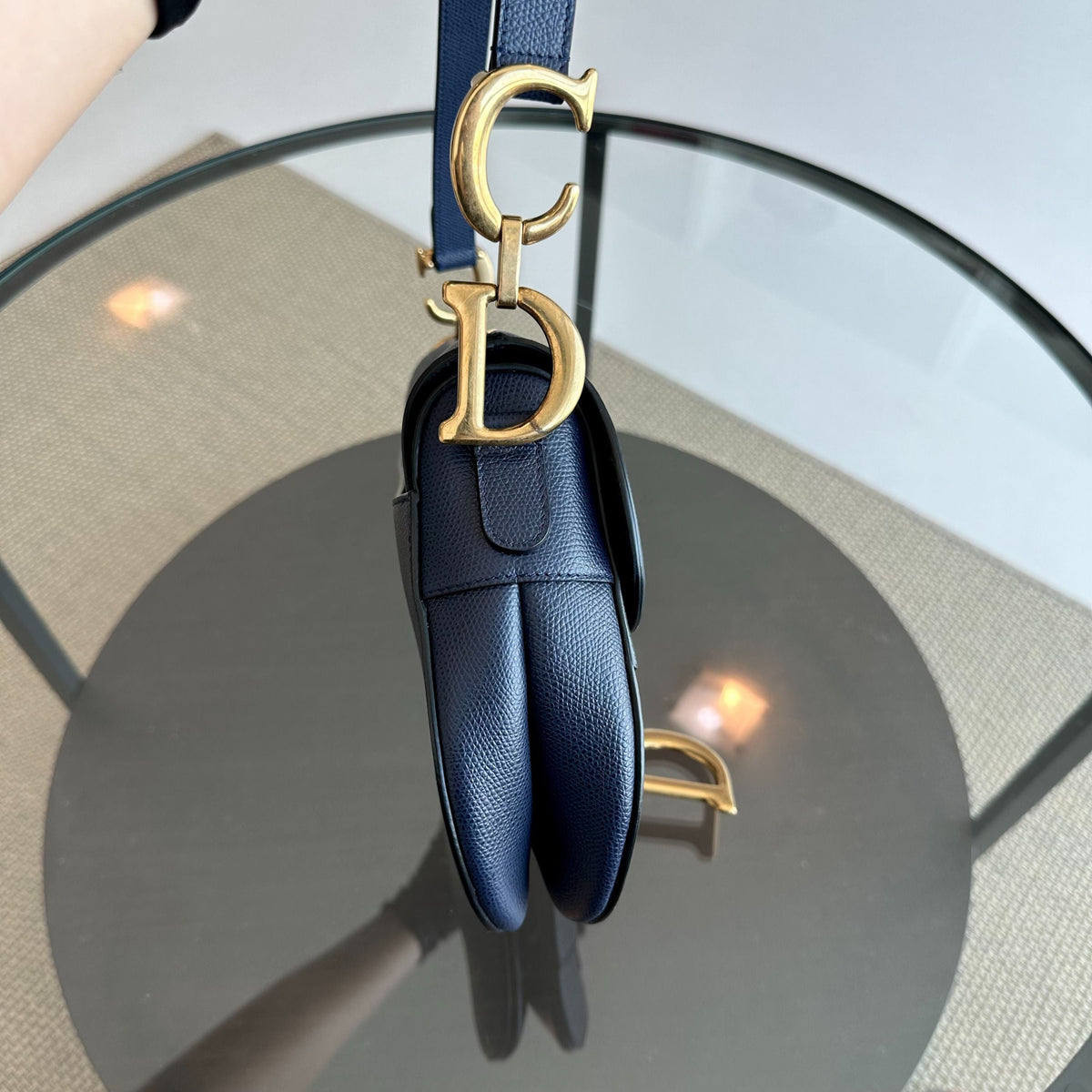 Saddle Medium Grained Calfskin Dark Blue GHW