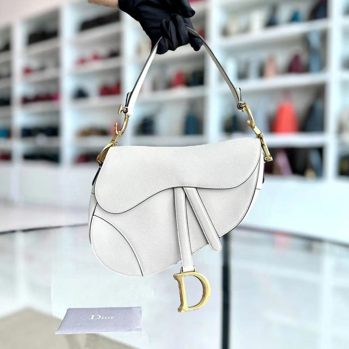 Saddle Medium Grained Calfskin White Golden Hardware