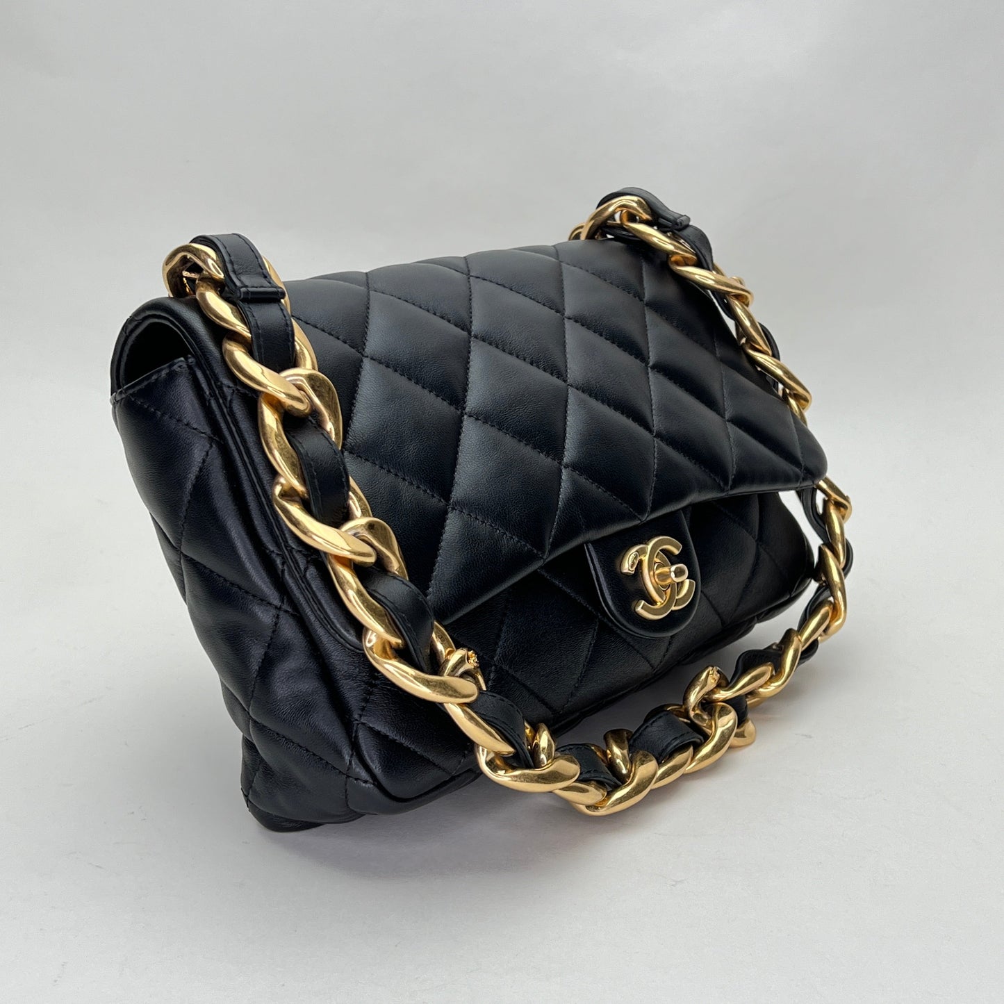 Single Flap Black Shoulder Bag in Calfskin, Gold hardware