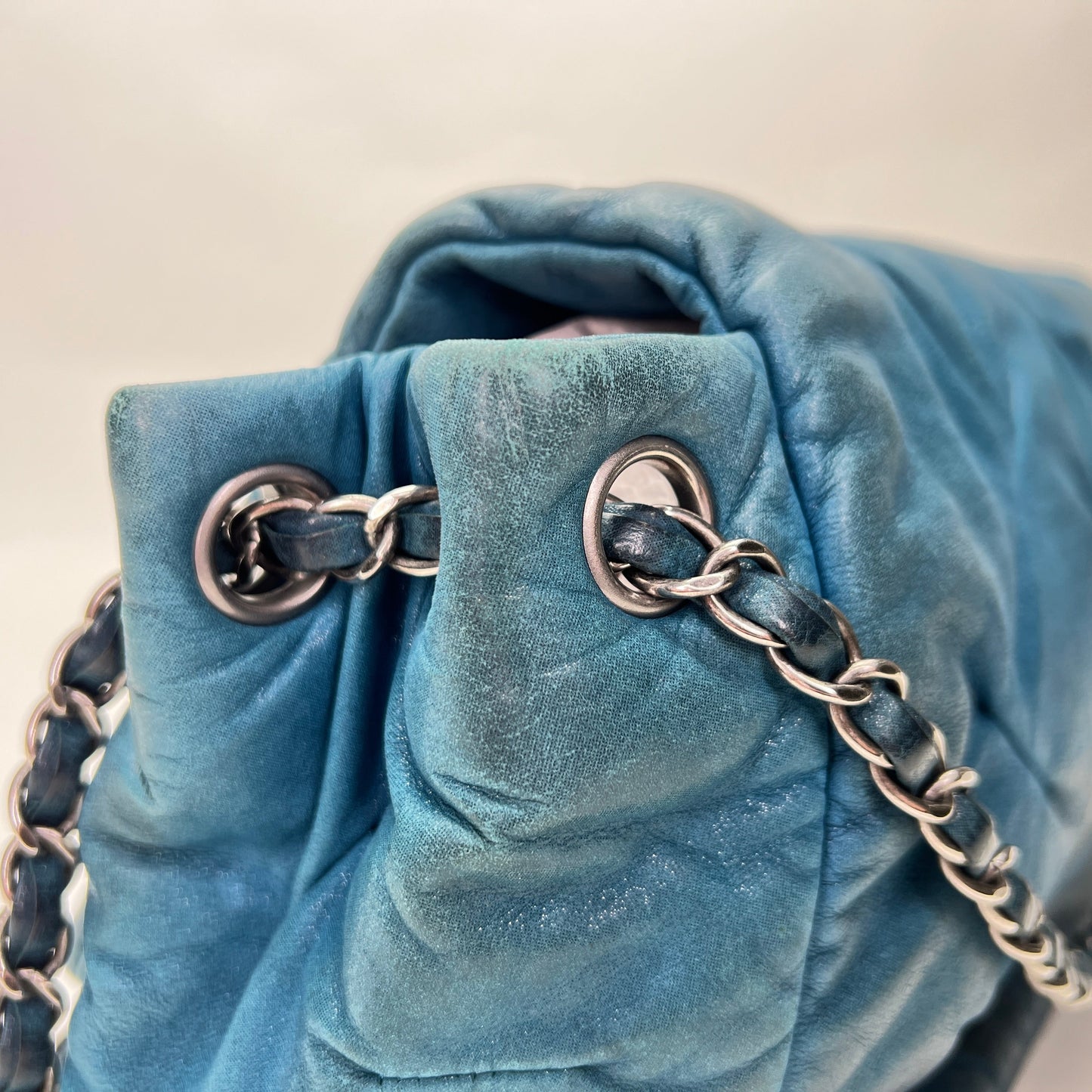 Glint Accordion Flap Blue Shoulder Bag in Lambskin, Silver hardware