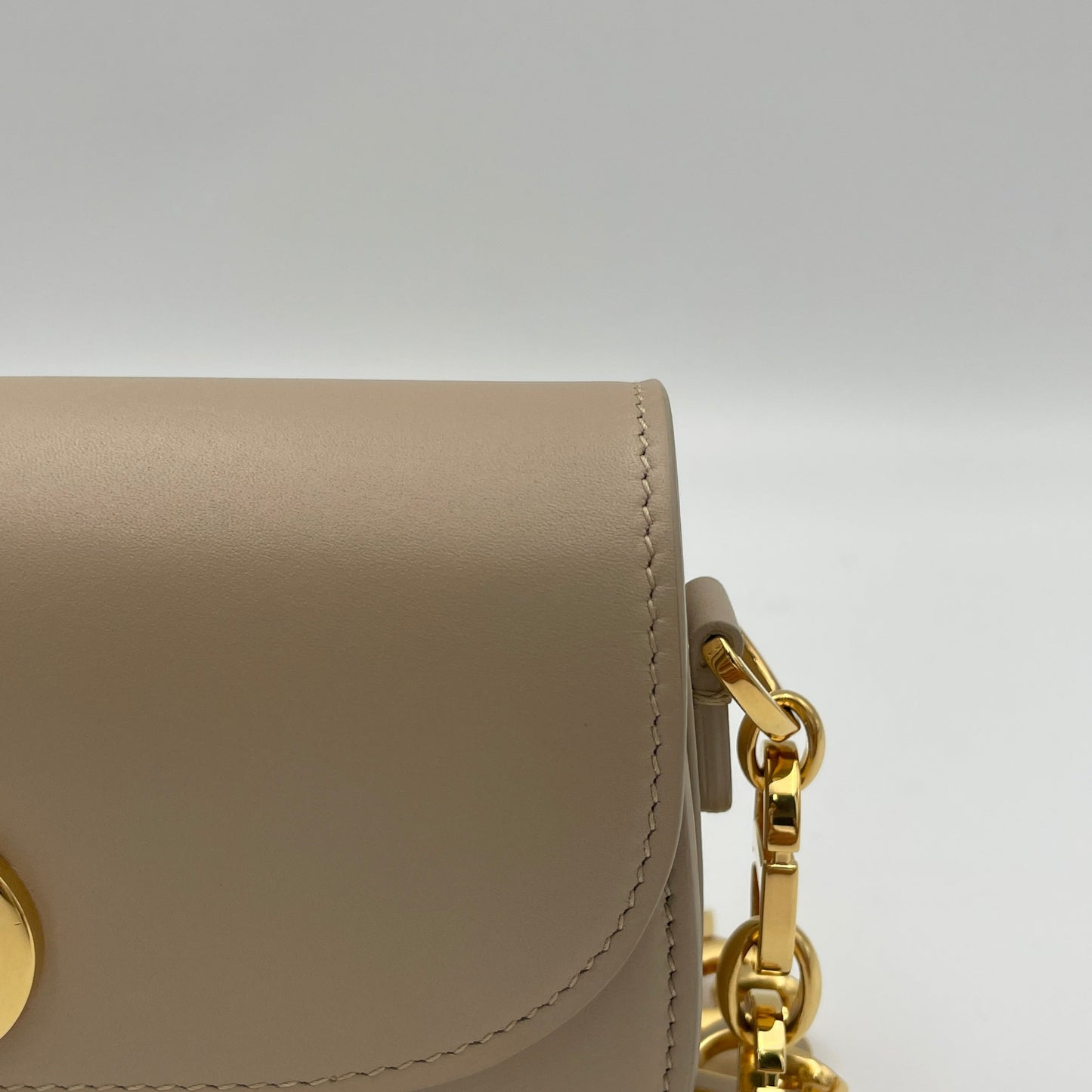 30 Montaigne Avenue Small Beige Crossbody Bag in Calfskin, Gold hardware