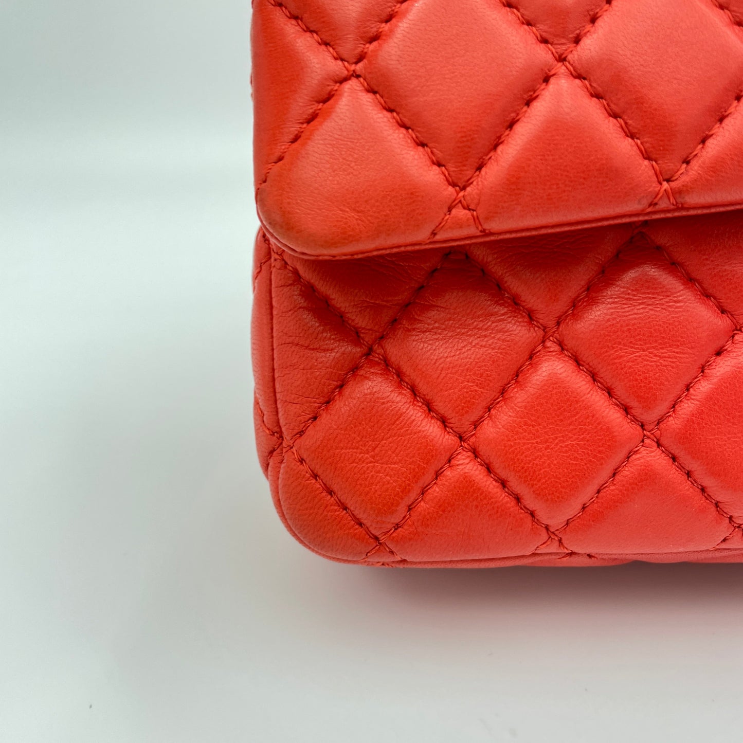 Classic Double Flap Medium Red Shoulder Bag in Lambskin, Light Gold hardware