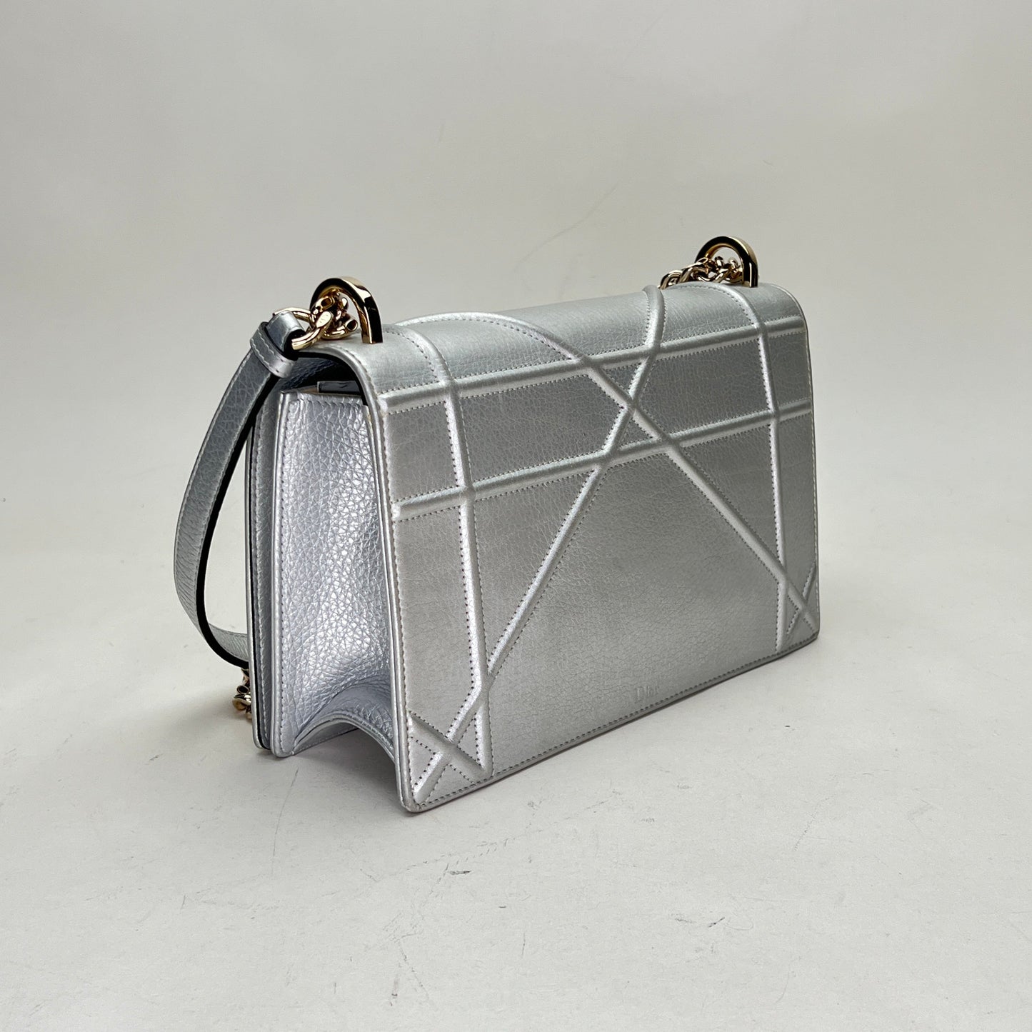 Diorama Medium Silver Shoulder Bag in Calfskin, Gold hardware