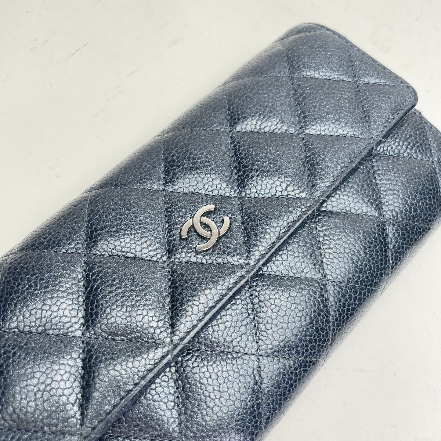 Long Flap Grey Wallet in Caviar Leather, Silver hardware