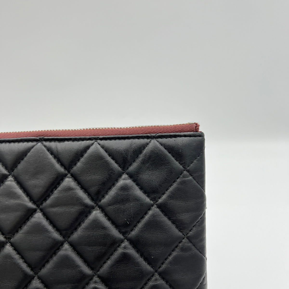 O Case Large Black Pouch in Lambskin, Light Gold hardware