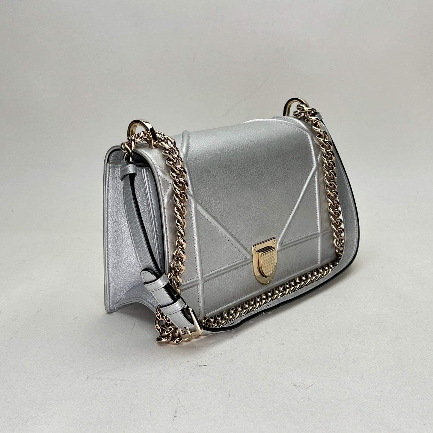 Diorama Medium Silver Shoulder Bag in Calfskin, Gold hardware